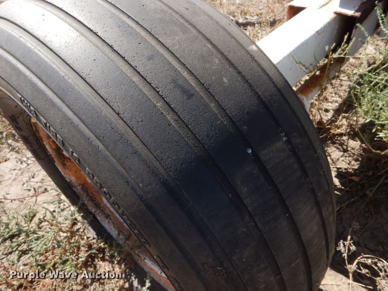 image for item LG9301 (2) anhydrous tanks