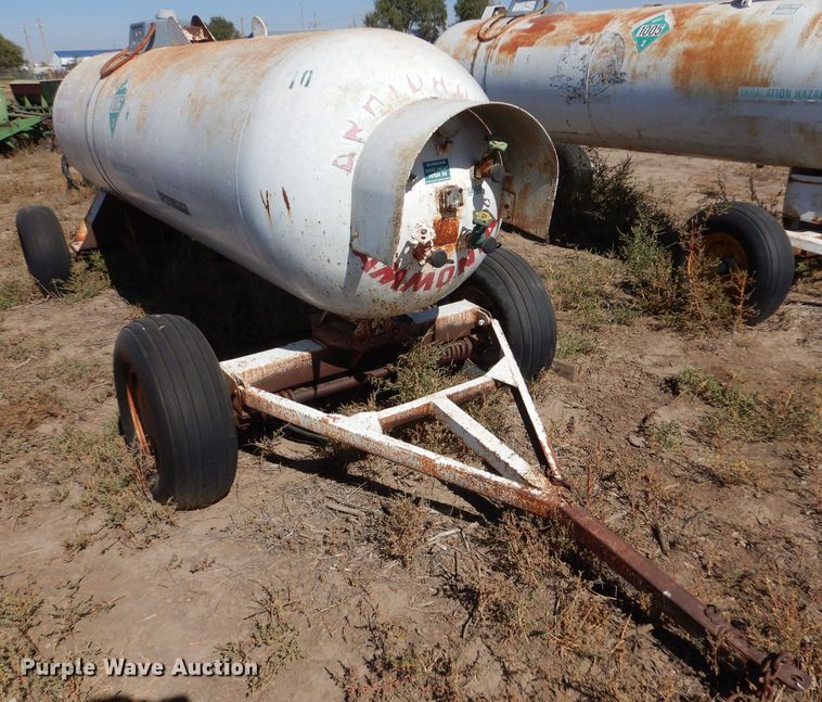 image for item LG9301 (2) anhydrous tanks