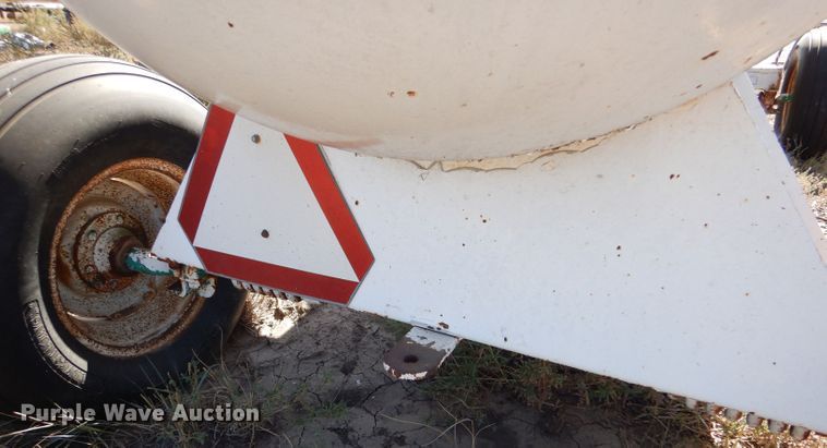 image for item LG9301 (2) anhydrous tanks