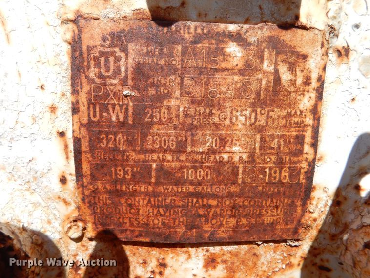 image for item LG9301 (2) anhydrous tanks