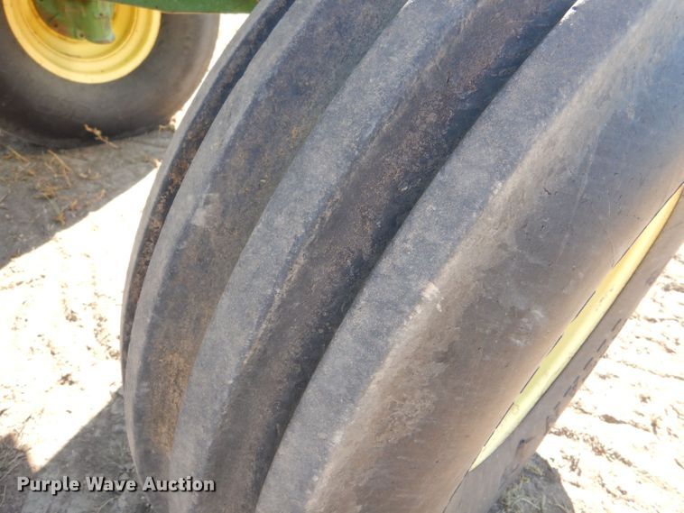 image for item LG9302 1980 John Deere 4640  tractor