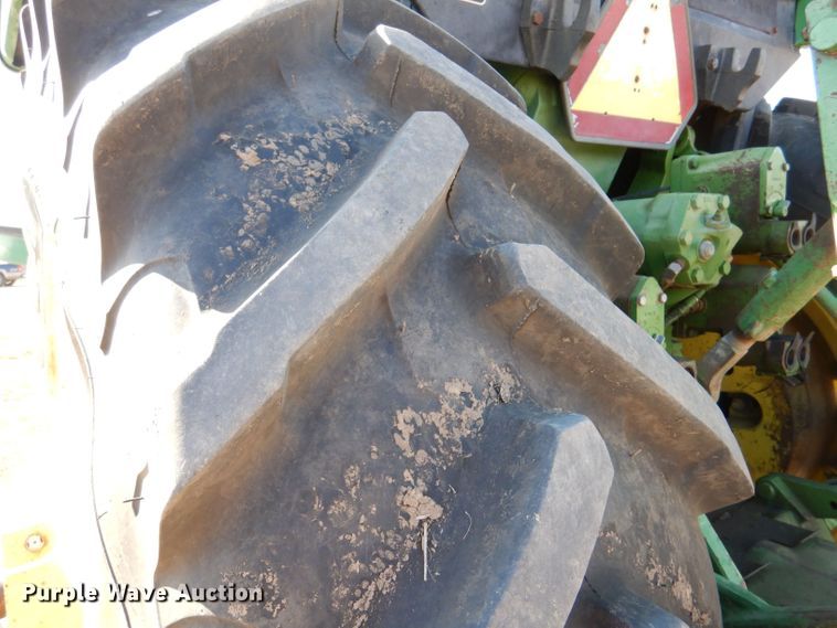 image for item LG9302 1980 John Deere 4640  tractor