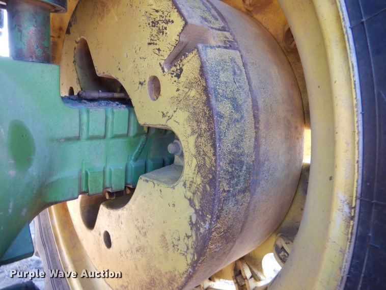 image for item LG9302 1980 John Deere 4640  tractor