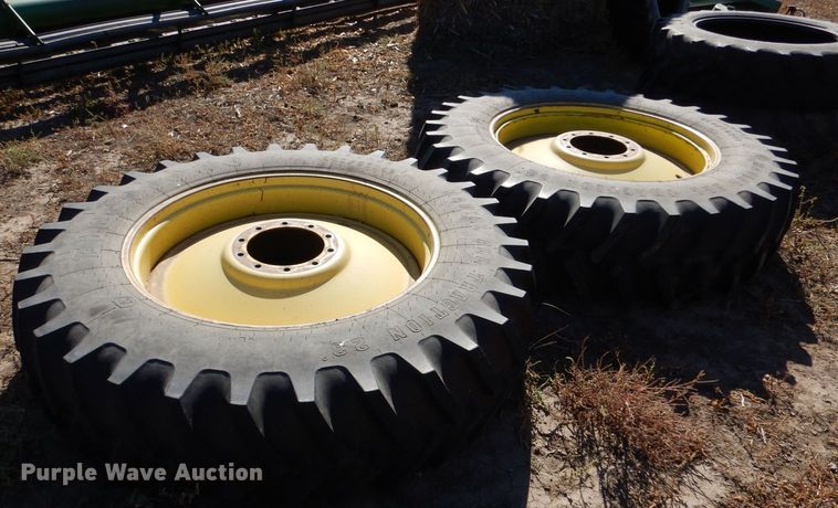 image for item LG9302 1980 John Deere 4640  tractor