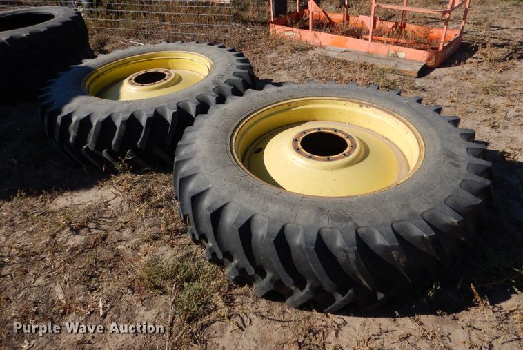 image for item LG9302 1980 John Deere 4640  tractor