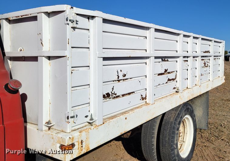 image for item LG9305 1958 Ford  grain truck