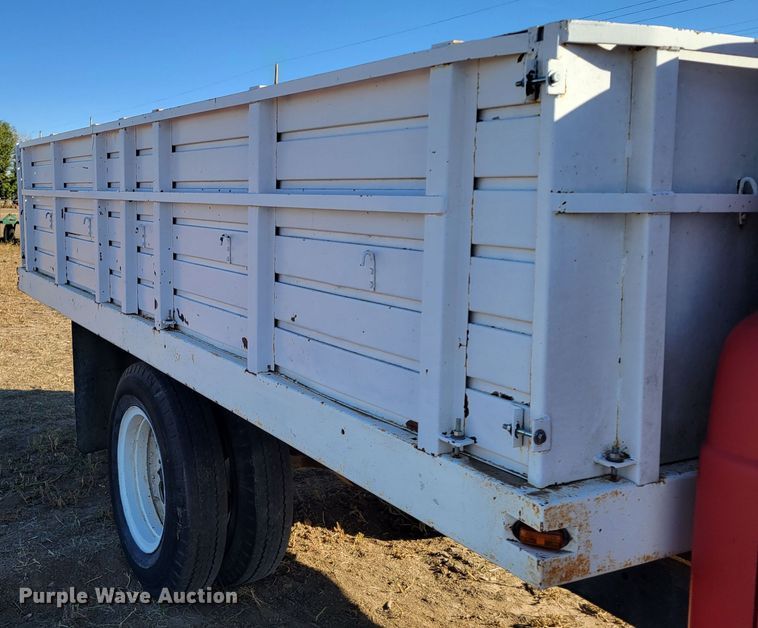 image for item LG9305 1958 Ford  grain truck