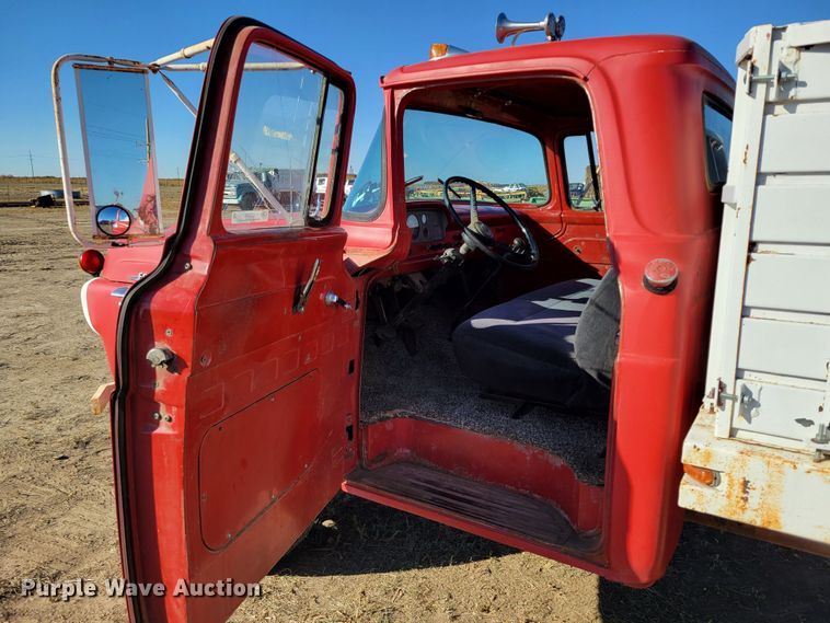 image for item LG9305 1958 Ford  grain truck