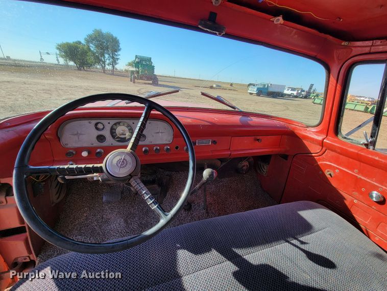 image for item LG9305 1958 Ford  grain truck