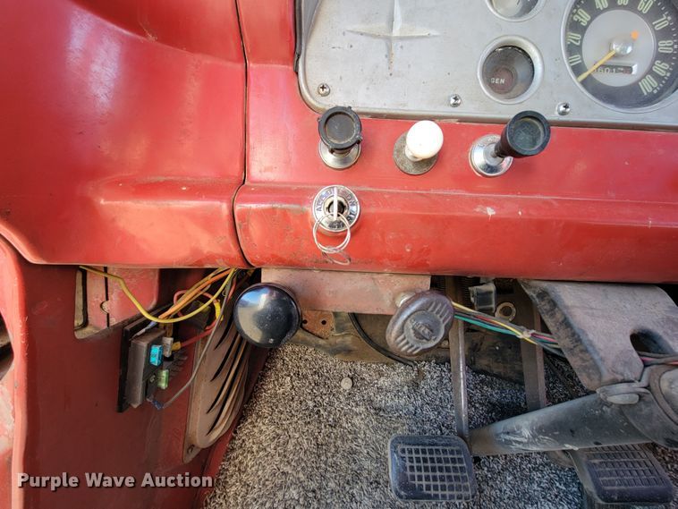 image for item LG9305 1958 Ford  grain truck