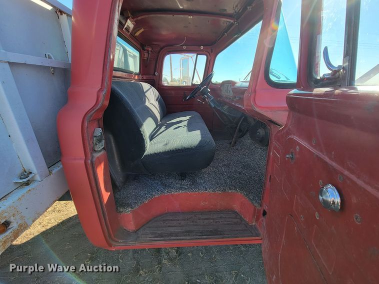 image for item LG9305 1958 Ford  grain truck