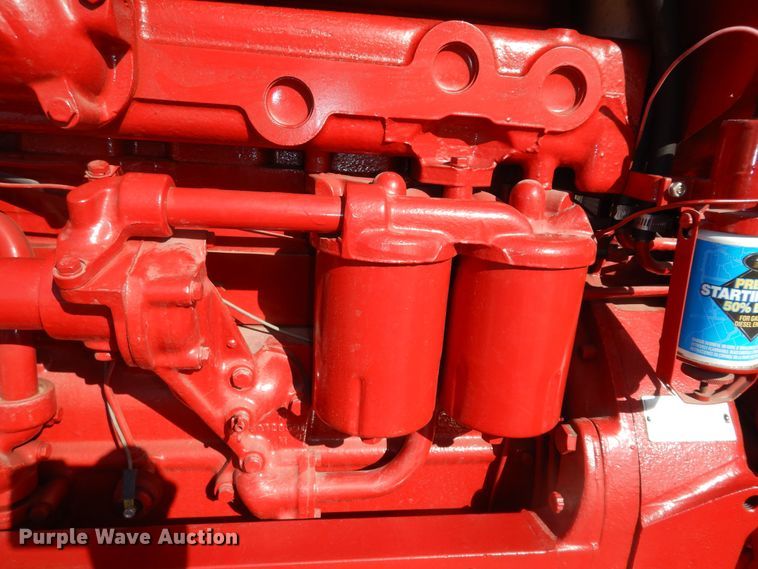 image for item LG9789 1970 International Farmall 856  tractor