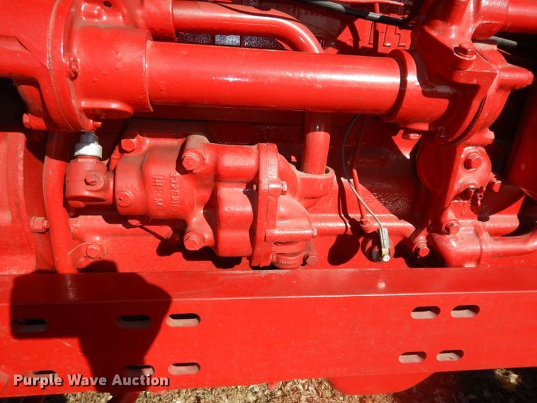 image for item LG9789 1970 International Farmall 856  tractor