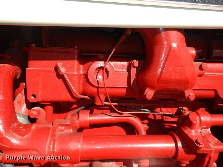 image for item LG9789 1970 International Farmall 856  tractor