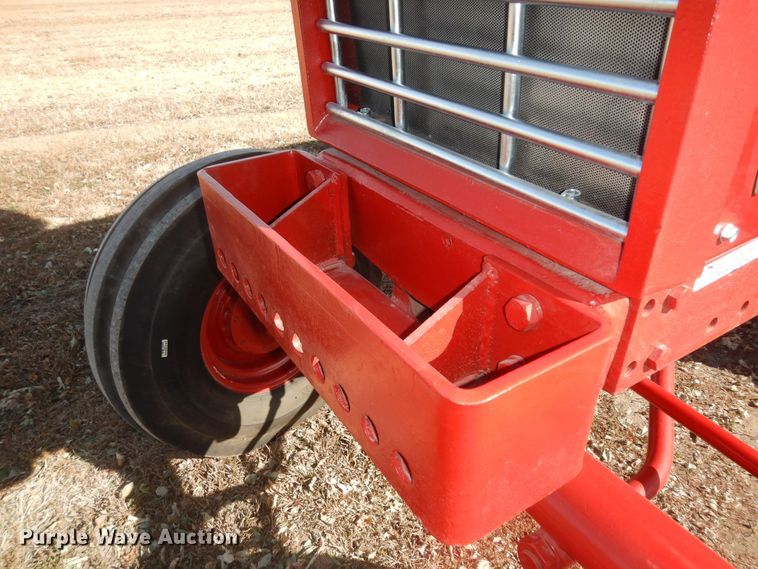 image for item LG9789 1970 International Farmall 856  tractor