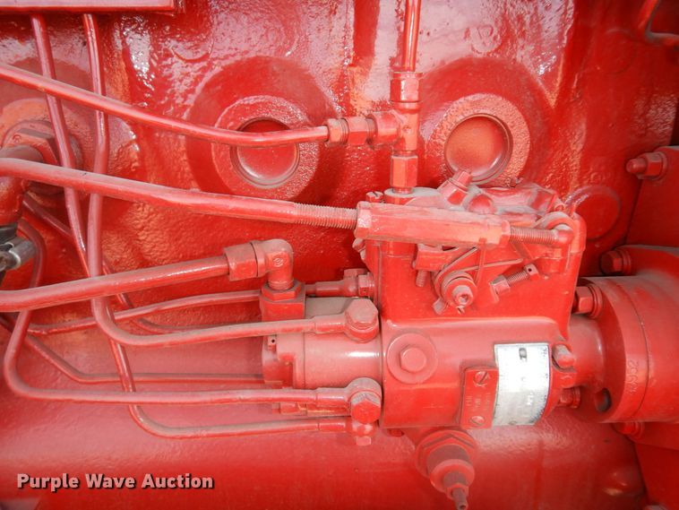 image for item LG9789 1970 International Farmall 856  tractor