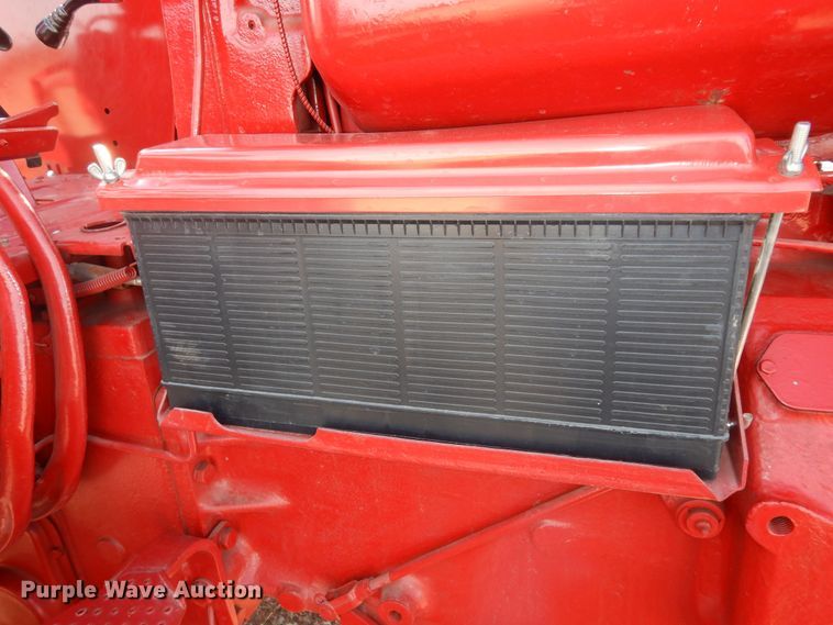 image for item LG9789 1970 International Farmall 856  tractor