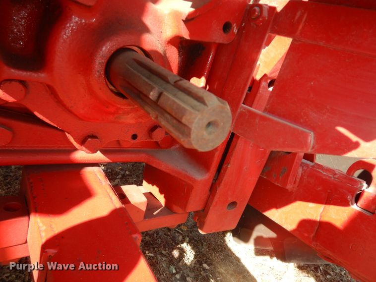 image for item LG9789 1970 International Farmall 856  tractor