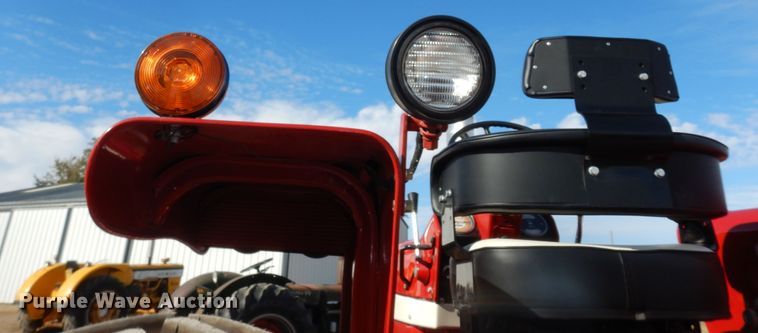 image for item LG9789 1970 International Farmall 856  tractor