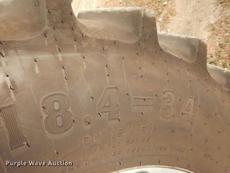 image for item LG9789 1970 International Farmall 856  tractor