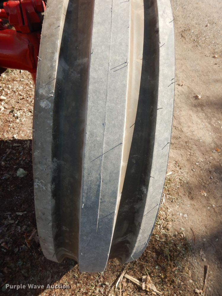 image for item LG9789 1970 International Farmall 856  tractor