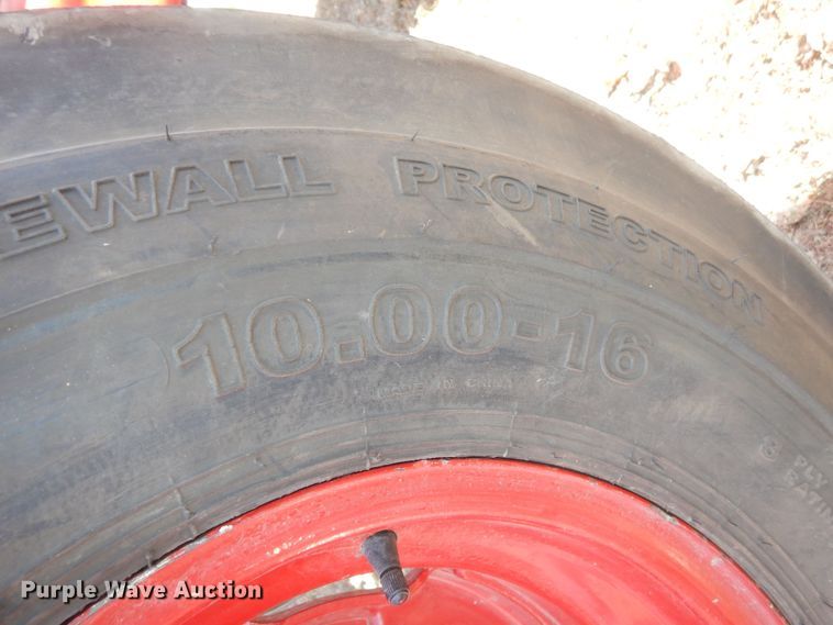image for item LG9789 1970 International Farmall 856  tractor