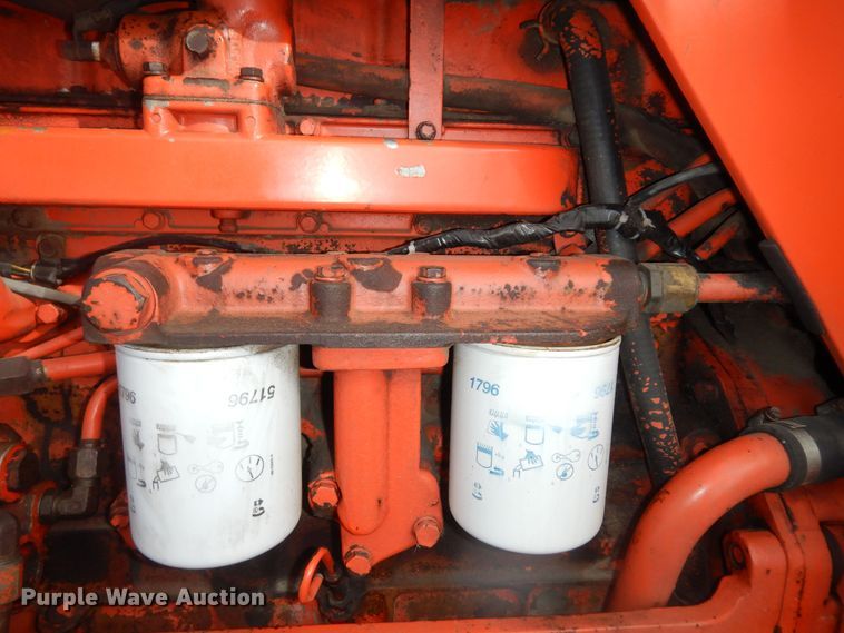 image for item LG9791 1972 Allis Chalmers 200  tractor