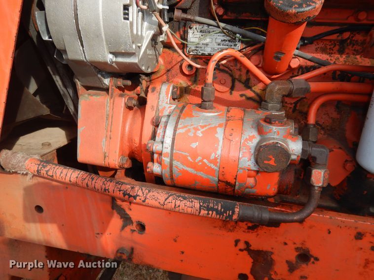 image for item LG9791 1972 Allis Chalmers 200  tractor