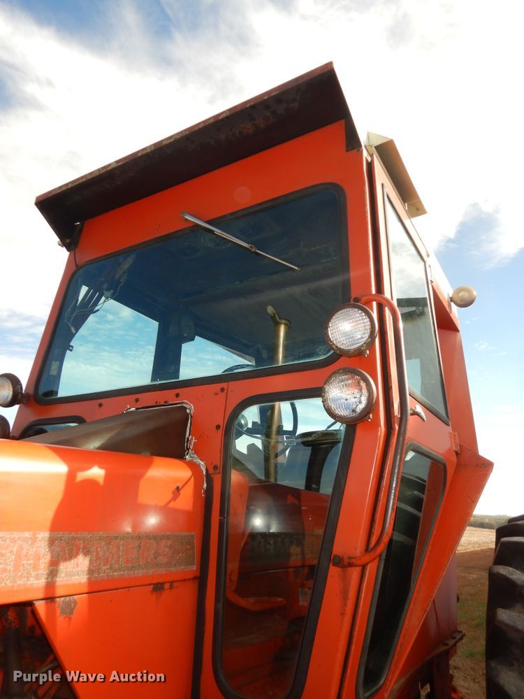 image for item LG9791 1972 Allis Chalmers 200  tractor