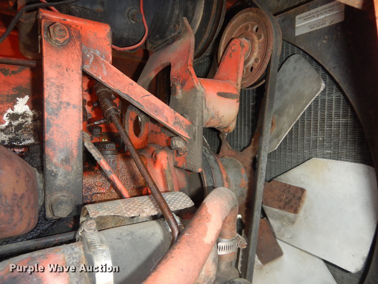 image for item LG9791 1972 Allis Chalmers 200  tractor