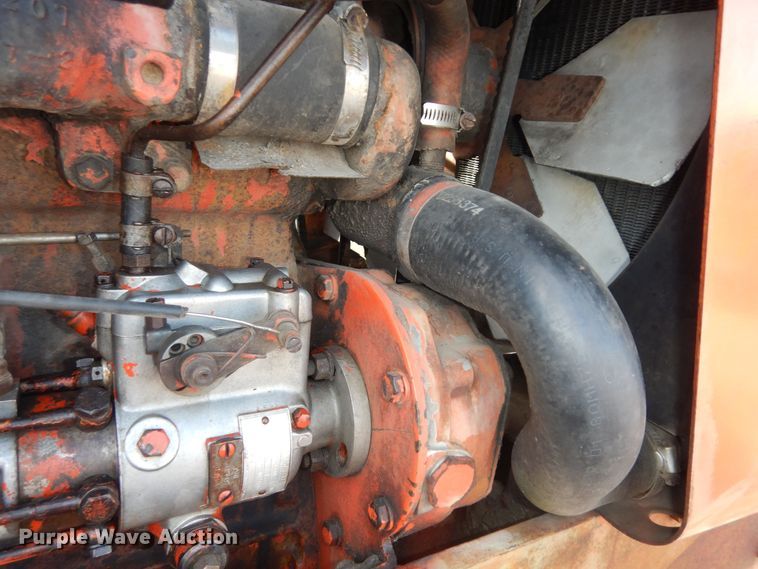 image for item LG9791 1972 Allis Chalmers 200  tractor