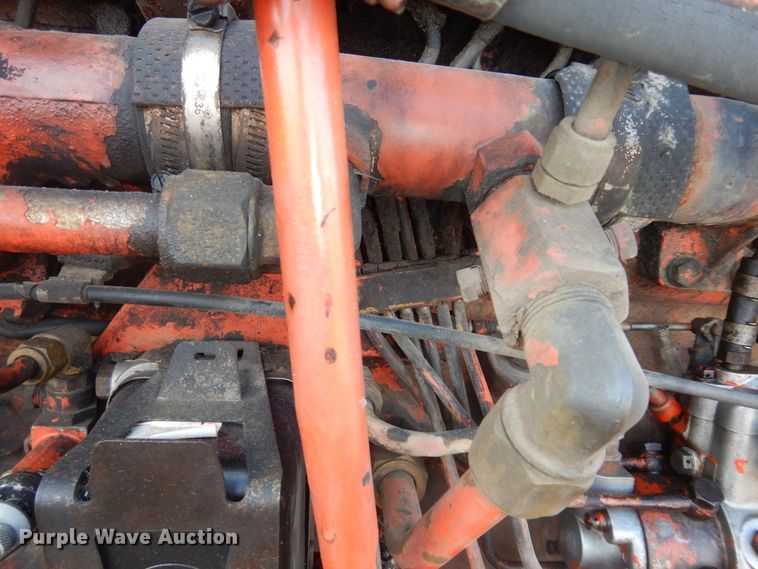 image for item LG9791 1972 Allis Chalmers 200  tractor