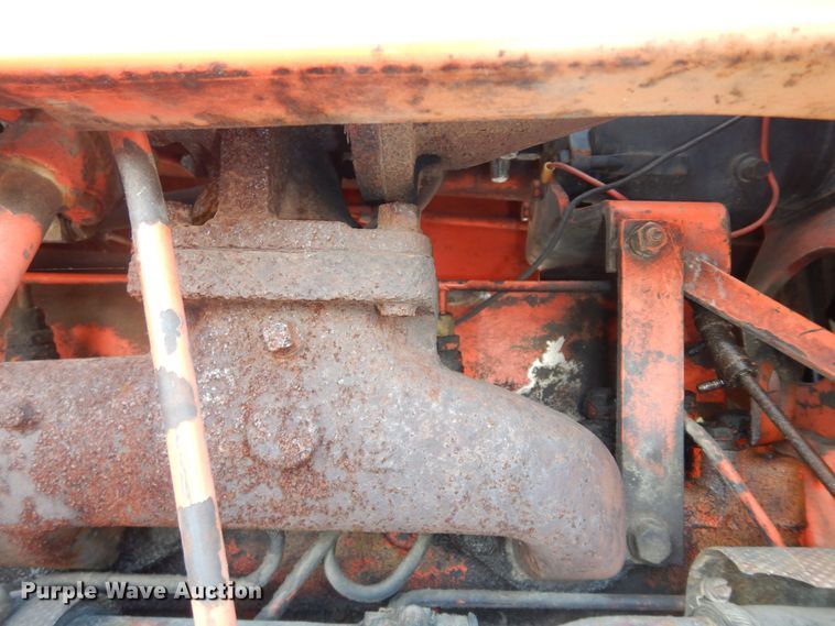 image for item LG9791 1972 Allis Chalmers 200  tractor