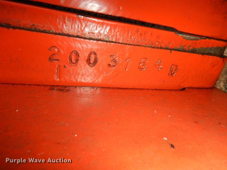 image for item LG9791 1972 Allis Chalmers 200  tractor