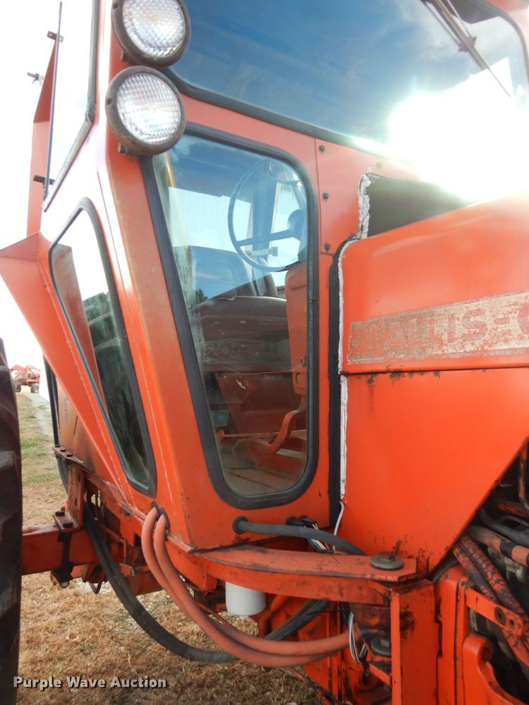 image for item LG9791 1972 Allis Chalmers 200  tractor