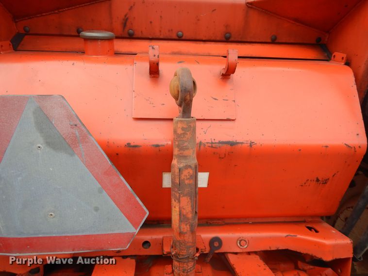 image for item LG9791 1972 Allis Chalmers 200  tractor