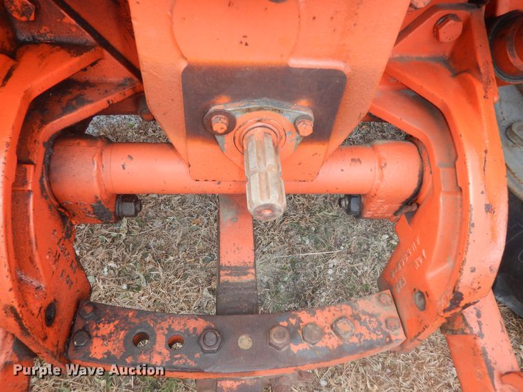 image for item LG9791 1972 Allis Chalmers 200  tractor