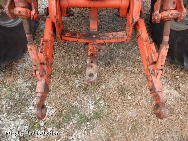 image for item LG9791 1972 Allis Chalmers 200  tractor