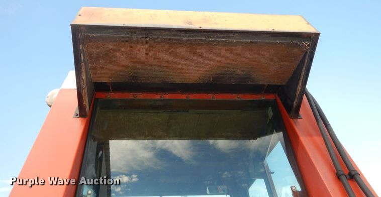 image for item LG9791 1972 Allis Chalmers 200  tractor