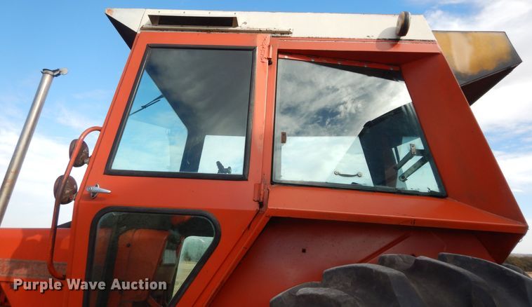 image for item LG9791 1972 Allis Chalmers 200  tractor
