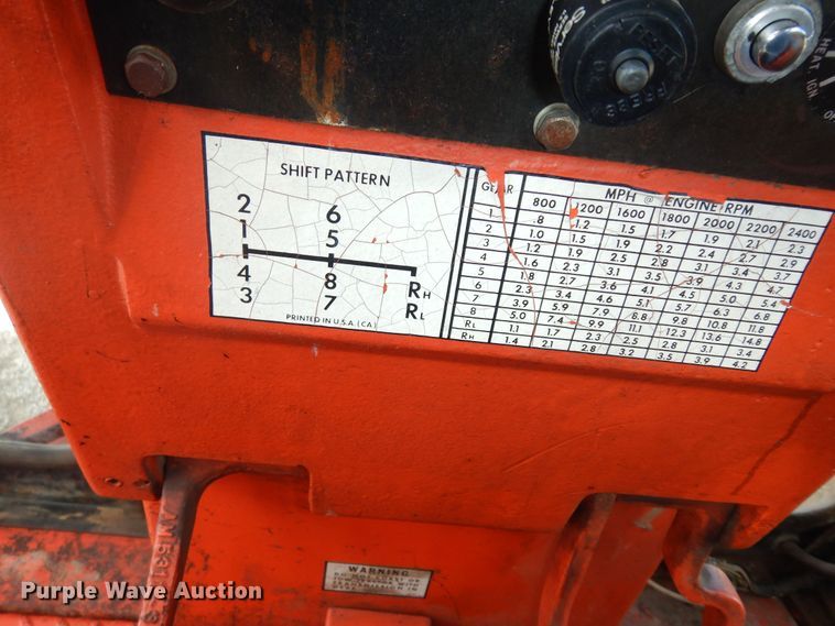 image for item LG9791 1972 Allis Chalmers 200  tractor