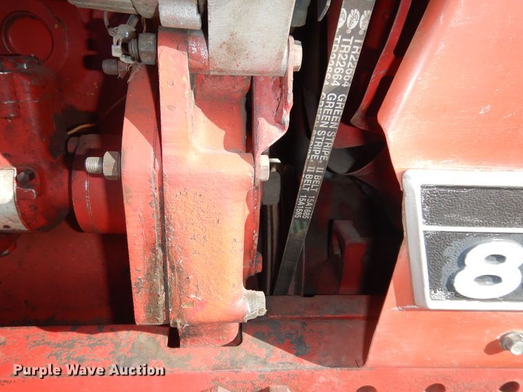 image for item LG9792 1968 International Harvester 856  tractor