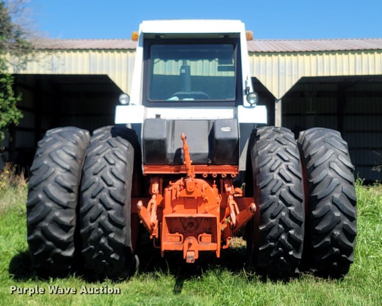 image for item LM9749 1978 Case 1270  tractor