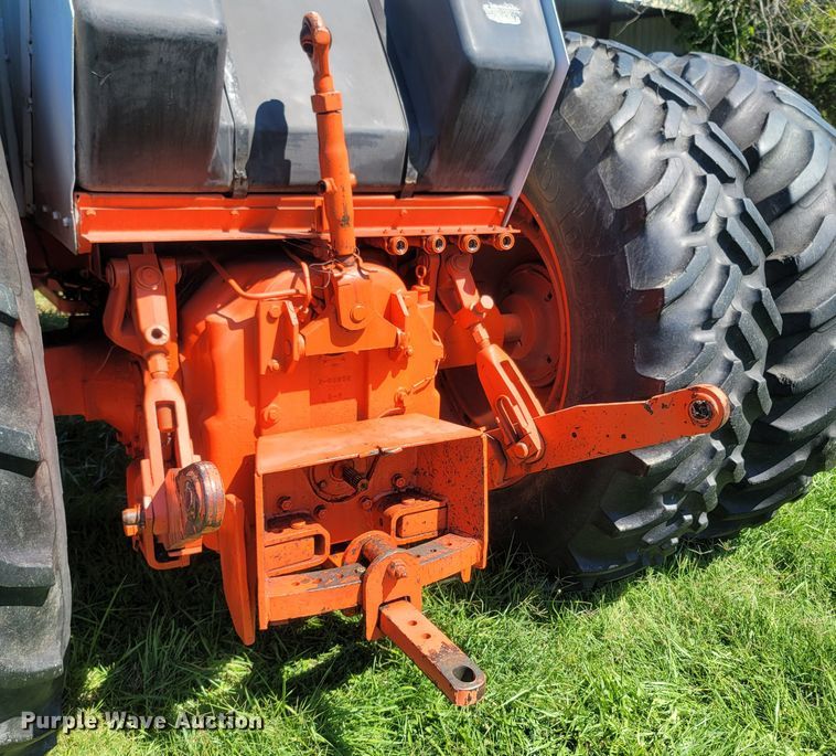 image for item LM9749 1978 Case 1270  tractor