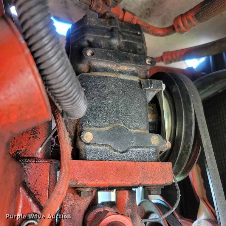 image for item LM9749 1978 Case 1270  tractor