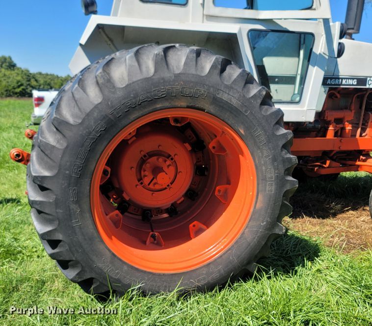 image for item LM9749 1978 Case 1270  tractor