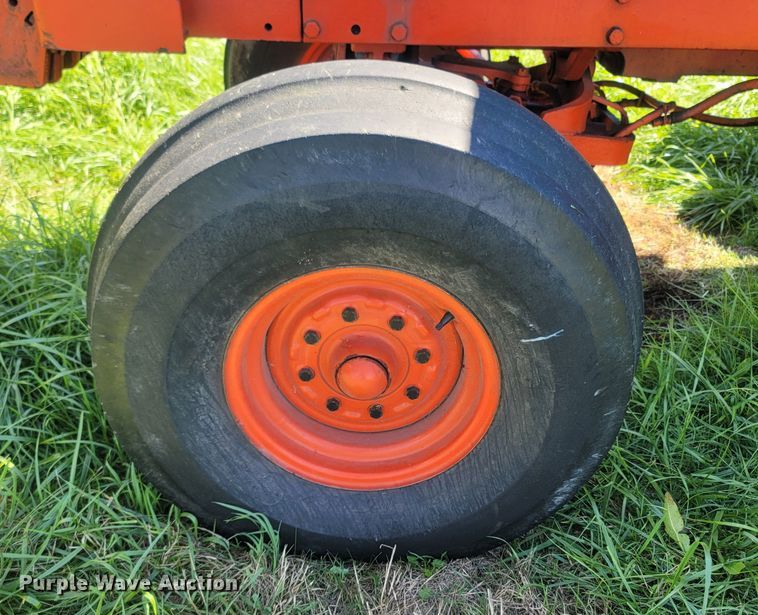 image for item LM9749 1978 Case 1270  tractor