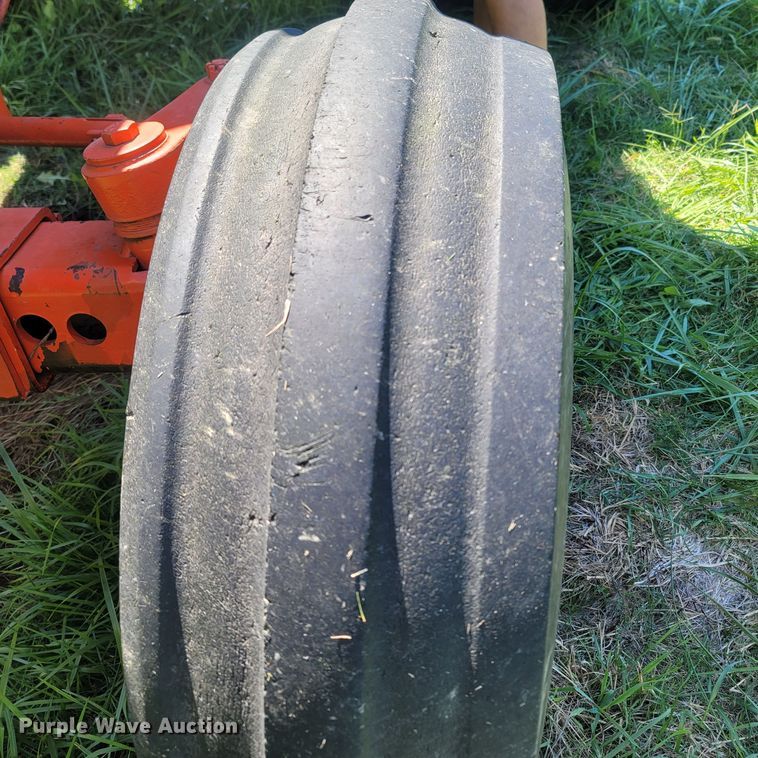 image for item LM9749 1978 Case 1270  tractor