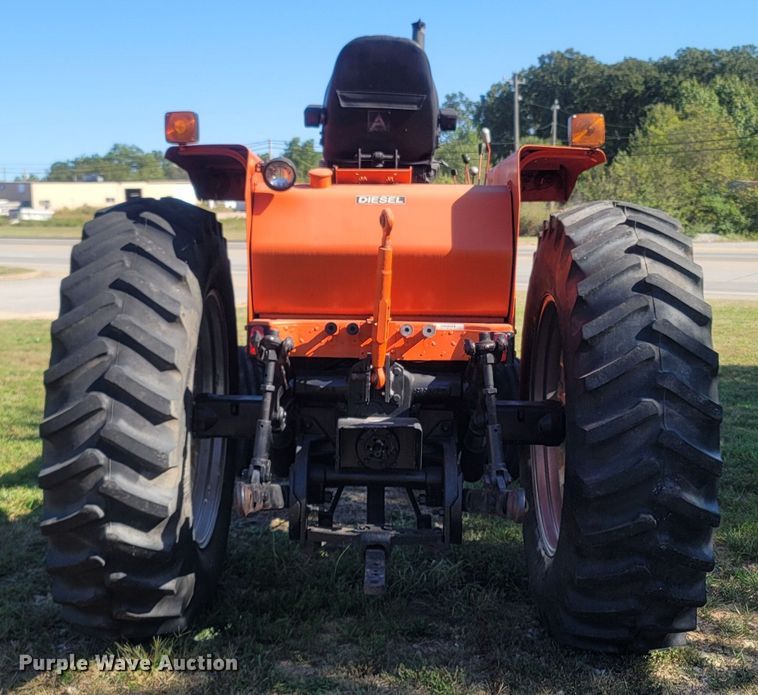 image for item LN9595 1974 Allis Chalmers 200  tractor
