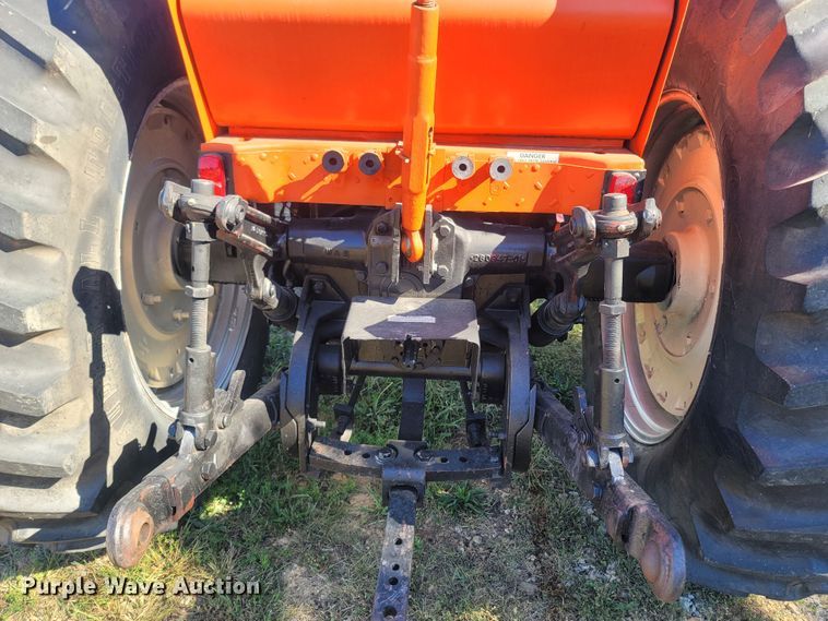 image for item LN9595 1974 Allis Chalmers 200  tractor